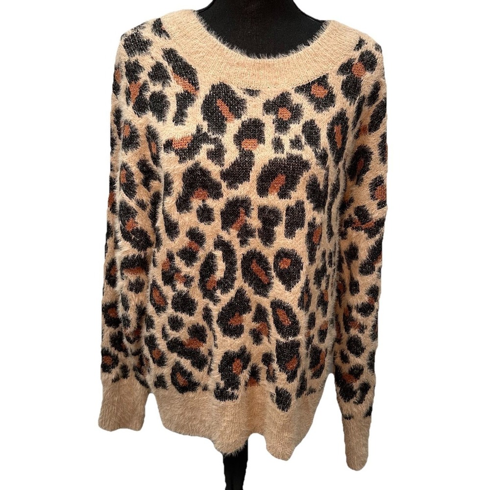 Time and True Fuzzy Sweater Women's Size Large Tan Black Animal Print Pull-Over